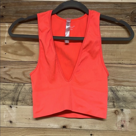 Out From Under size Medium Vibrant Orange Sleeveless V-neck Ribbed Crop Top - Picture 1 of 7